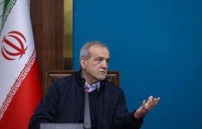پزشکیان:نارضایتی از سیستم اداری کشور بالاست/ فیلترینگ پوشاندن موضوع است و مشکلی حل نمی‌کند