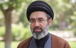 رهبر معظم انقلاب: زبان فارسی مرز هویتی ایرانیان و پایه اقتدار تمدن ایرانی ـ اسلامی است