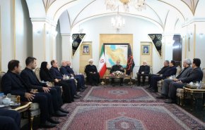 اولویت دولت، حقوق ملت ایران و تقویت صلح منطقه‌ای
