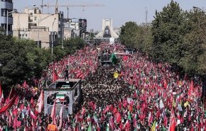 تحلیل ابعاد راهبردی موج عظیم انسانی در مراسم تشییع امام شهید