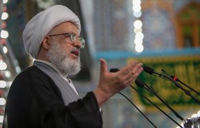 چه کسی در کربلا بر پیکر رهبر شهید انقلاب نماز می‌خواند؟