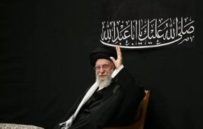 پیکر رهبر شهید انقلاب در حرم مطهر  رضوی آرام گرفت