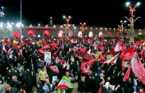 فریاد خونخواهی ‌رهبر شهید در حرم مطهر رضوی طنین‌انداز شد
