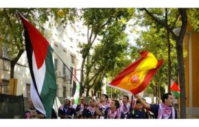پرچم فلسطین در جشن قهرمانی اسپانیا به اهتزاز درآمد + فیلم 

