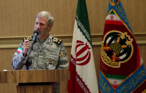 سرلشکر حاتمی: تا ۲۰ نسل می‌جنگیم و اجازه خدشه به ایران را نمی‌دهیم