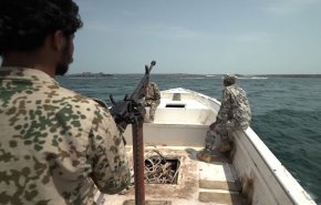 صنعاء تكشف موقفها من الاستحقاقات الدولية المتعلقة بالملاحة في البحر الأحمر
