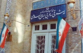 الخارجية الإيرانية تستدعي السفير البريطاني في طهران

