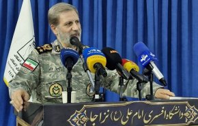 قائد الجيش الايراني: مضيق هرمز سيظل مغلقًا حتى تُحترم حقوق الشعب الإيراني