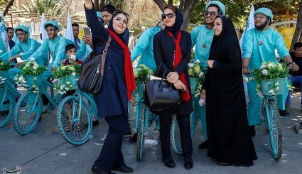 کاروان دوچرخه سواری کمپین از خودمان شروع کنیم در بازار تهران