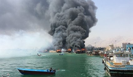 آتش سوزی در بندر صیادی کنگان - بوشهر