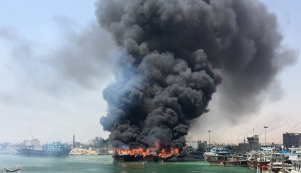 آتش سوزی در بندر صیادی کنگان - بوشهر
