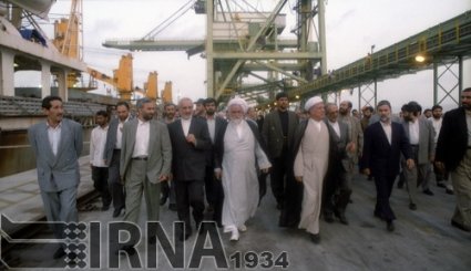 چهارم مرداد 1376 - افتتاح پالایشگاه نفت بندر عباس