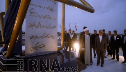 چهارم مرداد 1376 - افتتاح پالایشگاه نفت بندر عباس