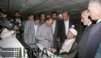 چهارم مرداد 1376 - افتتاح پالایشگاه نفت بندر عباس