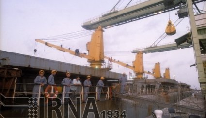 چهارم مرداد 1376 - افتتاح پالایشگاه نفت بندر عباس