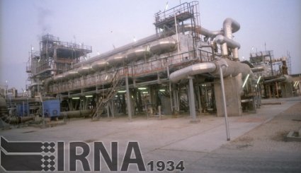چهارم مرداد 1376 - افتتاح پالایشگاه نفت بندر عباس