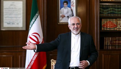 دیدار ظریف با مقام های شرکت کننده در مراسم تحلیف رئیس جمهوری