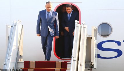 ورود نخست وزیر سوریه‎ به تهران + عکس