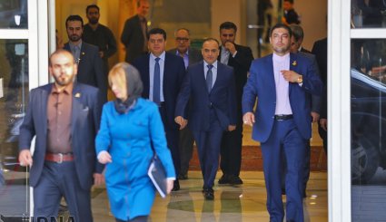 ورود نخست وزیر سوریه‎ به تهران + عکس