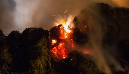  آتش سوزی در انبار یونجه اراک