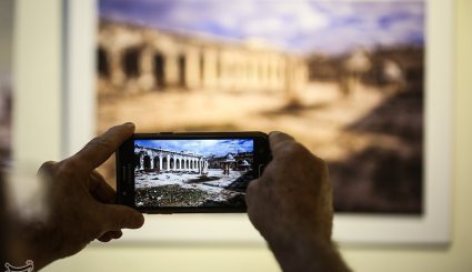 نمایشگاه عکس حلب؛ سرخ و سپید
