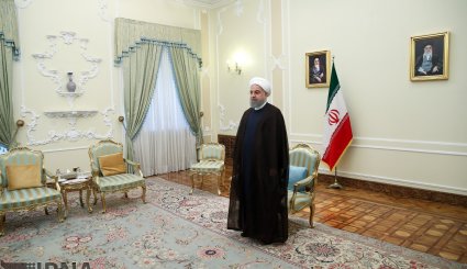 تقدیم استوارنامه سفرای جدید سه کشور خارجی به روحانی. تصاویر