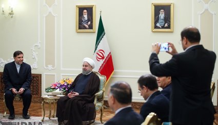 تقدیم استوارنامه سفرای جدید سه کشور خارجی به روحانی. تصاویر