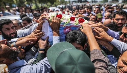 استقبال از پیکر شهید مدافع حرم مصطفی خوش محمدی در گرگان. تصاویر