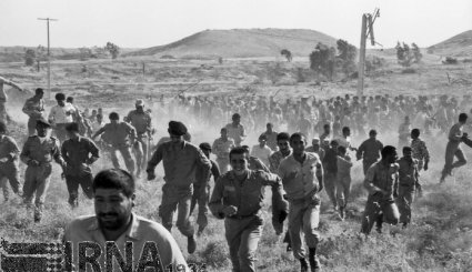 26 مرداد 1369 - بازگشت نخستین گروه آزادگان به میهن اسلامی. تصاویر
