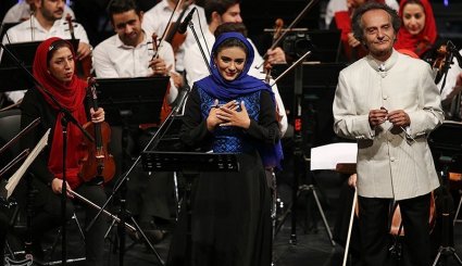 اجرای ارکستر سمفونیک تهران به رهبری شهرداد روحانی/ تصاویر
