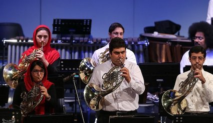 اجرای ارکستر سمفونیک تهران به رهبری شهرداد روحانی/ تصاویر
