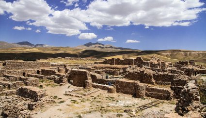 تخت سلیمان ، یادگاری به قدمت ۳۰۰۰ سال