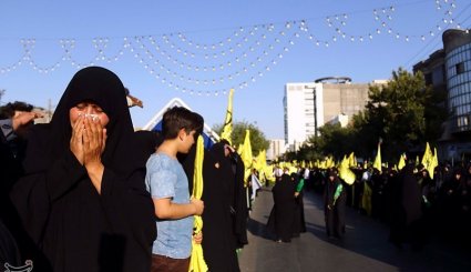 تشییع پیکر ۱۹ شهید دفاع مقدس