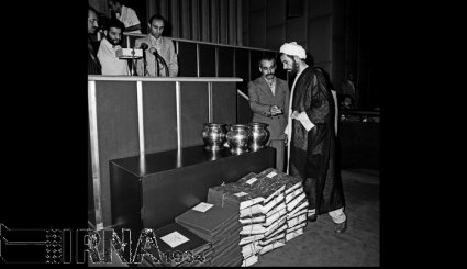 28 مرداد 1358- نخستین جلسه خبرگان قانون اساسی. تصاویر
