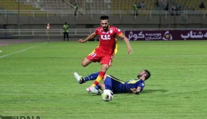 هفته چهارم لیگ برتر فوتبال/دیدار تیم های فولاد با گسترش فولاد. تصاویر