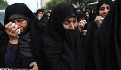 تشییع پیکر مطهر 11 شهید دفاع مقدس در بوشهر