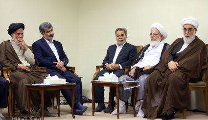 دیدار مسئولان و فعالان فرهنگی استان‌های یزد و همدان با رهبر انقلاب. تصاویر