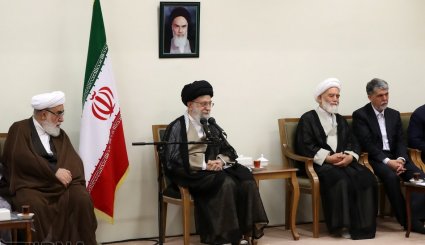 دیدار مسئولان و فعالان فرهنگی استان‌های یزد و همدان با رهبر انقلاب. تصاویر