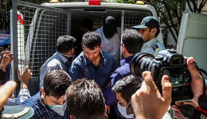 بازسازی صحنه جرم سرقت مسلحانه از طلافروشی. تصاویر
