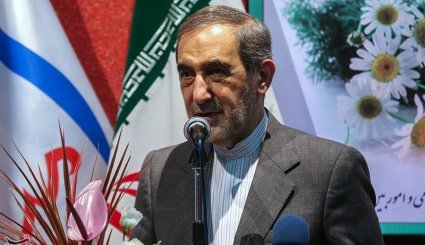 رونمایی از چهار کتاب علی‌اکبر ولایتی در حوزه پزشکی. تصاویر