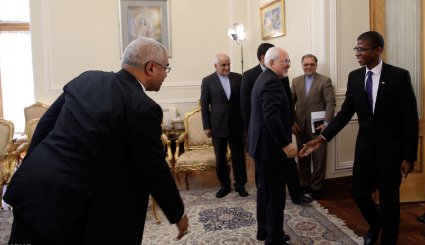 دیدار سفرای کوبا و لهستان با وزیر امور خارجه. تصاویر
