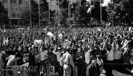 9 شهریور 1360 - تشییع و خاکسپاری پیکر های شهیدان رجایی و باهنر/ تصاویر