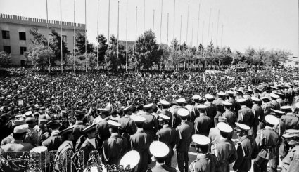 9 شهریور 1360 - تشییع و خاکسپاری پیکر های شهیدان رجایی و باهنر/ تصاویر