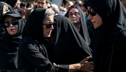 تشییع پیکر مرحوم ابراهیم یزدی/ تصاویر