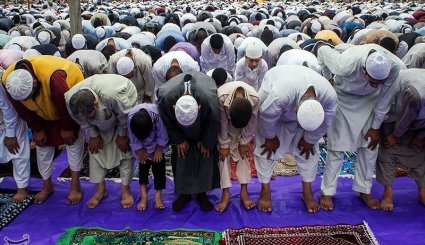 درگیری پلیس هند و نمازگزاران عید قربان در کشمیر