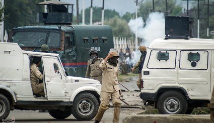 درگیری پلیس هند و نمازگزاران عید قربان در کشمیر