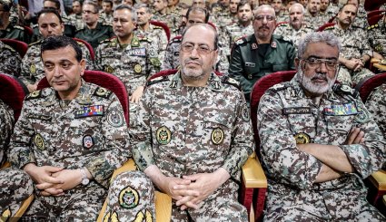 بازدید سرلشکر باقری از قرارگاه پدافند هوایی خاتم‌الانبیا. تصاویر
