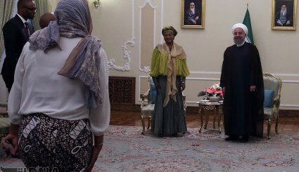 دیدار رئیس مجلس آفریقای جنوبی با روحانی. تصاویر