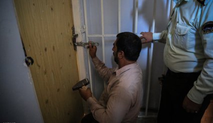 طرح ضربتی پلمب ده ها مرکز تهیه و توزیع مواد مخدر در مشهد. تصاویر