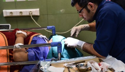 روند خدمات رسانی به دانش آموزان حادثه واژگونی اتوبوس. تصاویر